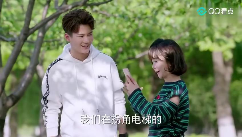 总是担心的事情去经历关注，为什么？而脑子被别人说，脑子冒起
